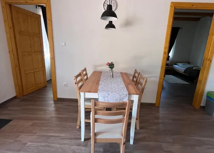 Kenessey Vendeghaz Balatonkenese